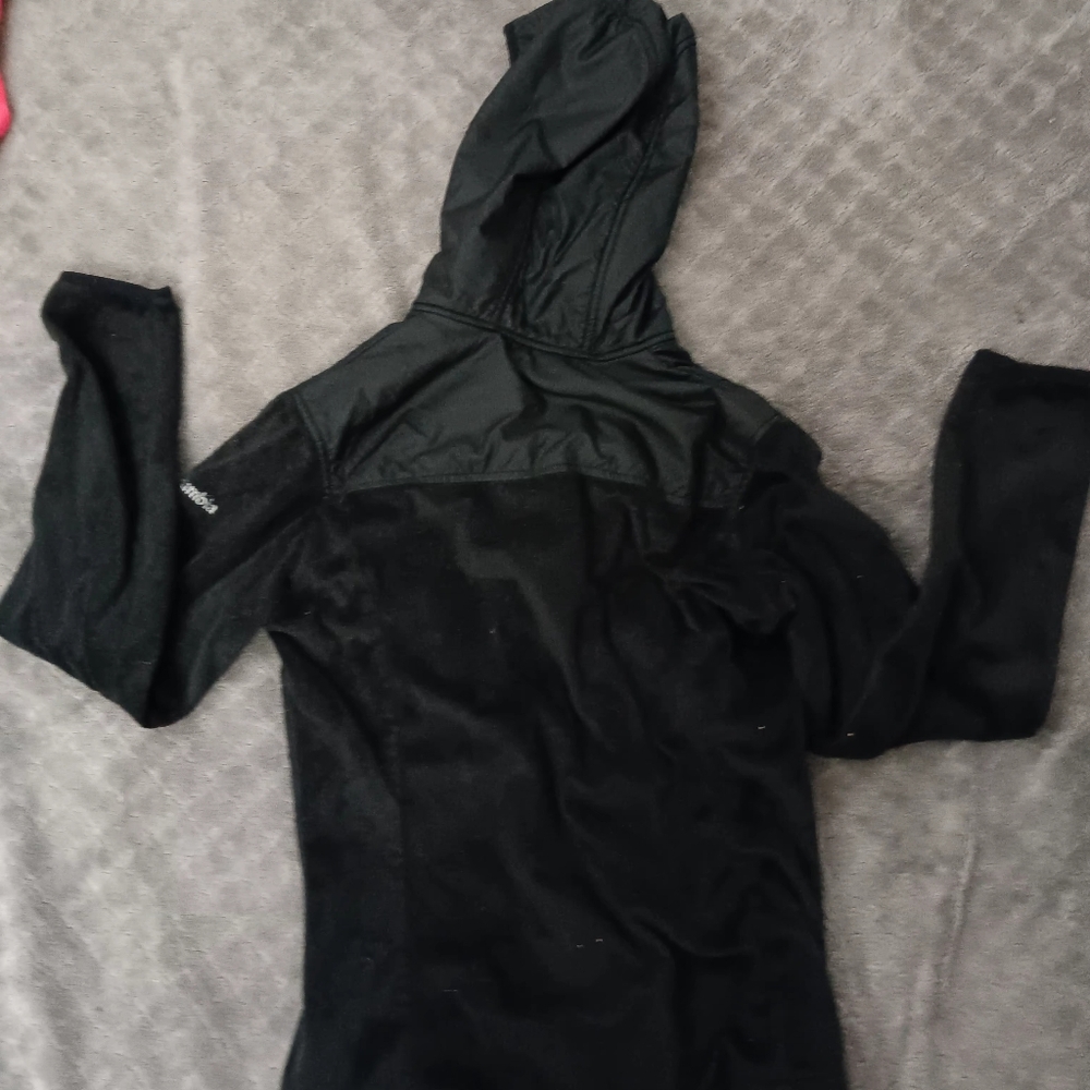 Columbia Women's Black Fleece - Picture 2 of 4